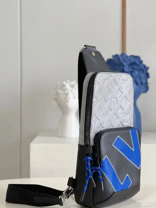 LOUIS AVENUE VUITTON SLINGBAG 0706